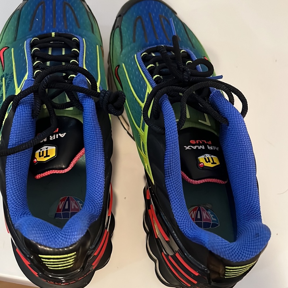 Air Max Plus 'Catching Fire' - Picture 6 of 7